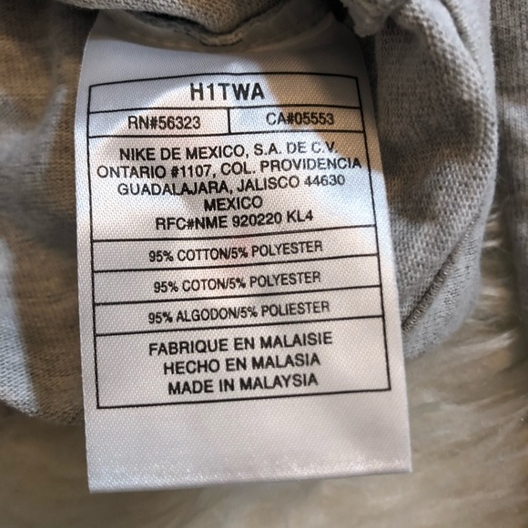 Nike Men’s Crew Neck Pullover Color Block Shirt M - Picture 5 of 5